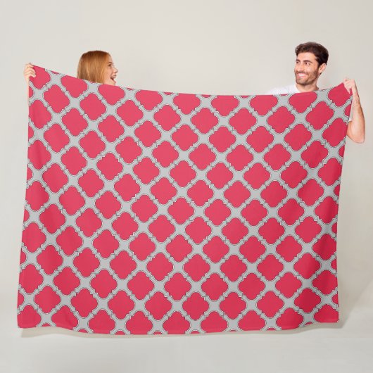 Rote und graue Quatrefolien Fleecedecke (Beispiel)