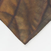 ROTE UND GRÜNE BLÄTTER AUF SCHWARZEM HINTERGRUND FLEECEDECKE (Ecke)