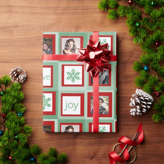 Rote und grüne Plätze Personalisiertes Foto Weihna Geschenkpapier (Feiertagsgeschenk)