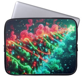 Rote und grüne Weihnachtsbaum auf einer Elektronik Laptopschutzhülle
