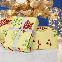 Rote und grüne Weihnachtsschneeflocken