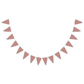 Rote und rosa Textilien auf einem gemusterten Tepp Wimpelkette (Alle)