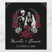Rote und Schwarz-weiße Rose Skeleton Couple Weddin Weinetikett (Einzelnes Label)
