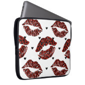 ROTE UND SCHWARZE LÖSUNG GEMUSTERTE LUSH LIPS LAPTOPSCHUTZHÜLLE (Vorne Rechts)