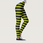 Rote und schwarze Streifen, mit Leggings (Rechts)
