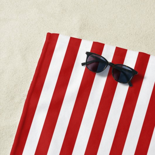 Rote und weiße Cabana Streifen Mit Monogramm Strandtuch (Beispiel)