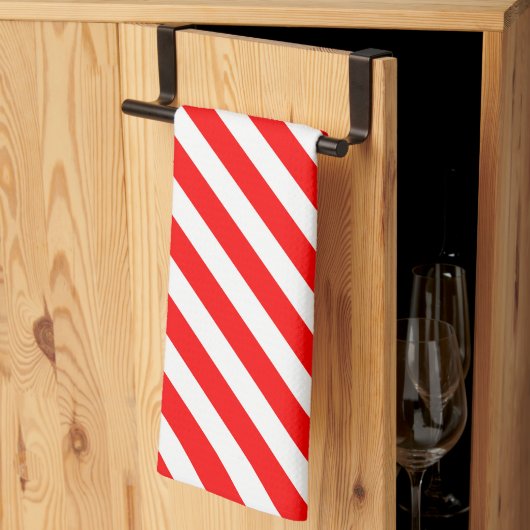 Rote und weiße Candy Stripes Geschirrtuch (Drittel gefaltet)