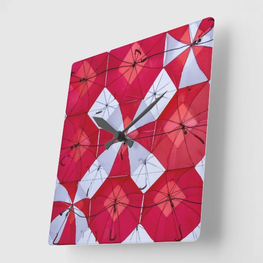 Rote und weiße offene Decken Quadratische Wanduhr (Winkel)