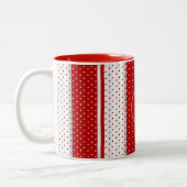 Rote und weiße Polka-Punkte für Monogramm Zweifarbige Tasse (Links)