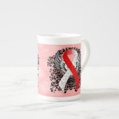 Rote und weiße Schleife mit Flügeln Porzellantasse (Vorderseite Rechts)