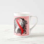 Rote und weiße Schleife mit Flügeln Porzellantasse (Rechts)