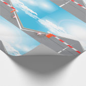 Rote und weiße Straßensperre blockiert Geschenkpapier