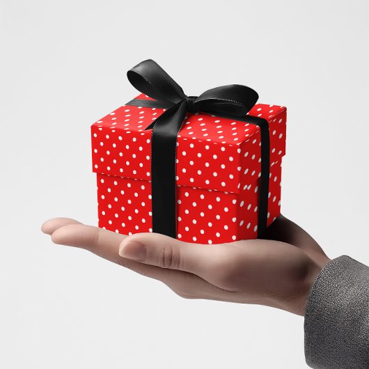 Rote und weiße Tiny Polka Dots Geschenkpapier