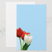 Rote und weiße Tulpen auf blauem Schreibpapier Briefpapier (Vorne/Hinten)