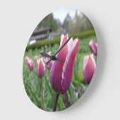 Rote und weiße Türmchen Große Wanduhr (Winkel)