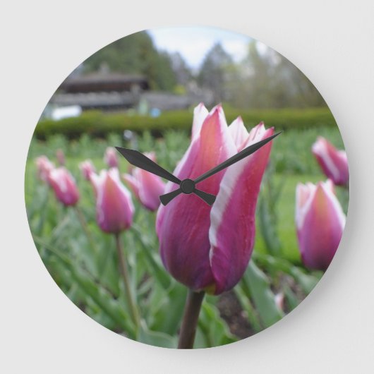Rote und weiße Türmchen Große Wanduhr (Vorderseite)