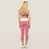 Rote und weiße Weihnachtsblasen mit Schneeflocken Capri Leggings (Rückseite)