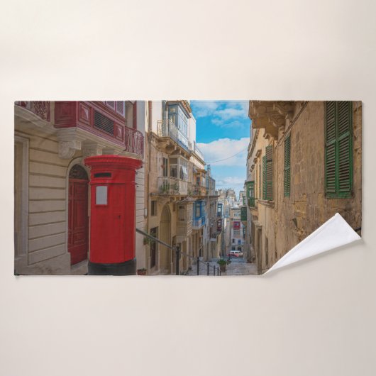 Rote Vintage Postbox in Malta Badehandtuch (Badehandtuch)