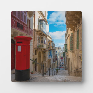 Rote Vintage Postbox in Malta Fotoplatte