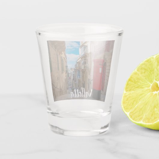 Rote Vintage Postbox in Malta Schnapsglas (Rückseite)