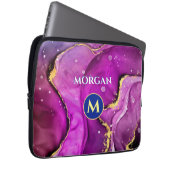 Rote Violette und Gold Liquid Tinte, Monogramm und Laptopschutzhülle (Vorne Rechts)