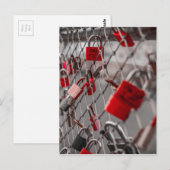 Rote Vorhängeschlösser der Liebe Postkarte (Vorne/Hinten)
