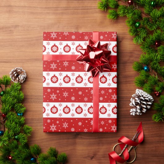 Rote Weihnachtsblasen und Schneeflocken Muster Geschenkpapier (Feiertagsgeschenk)