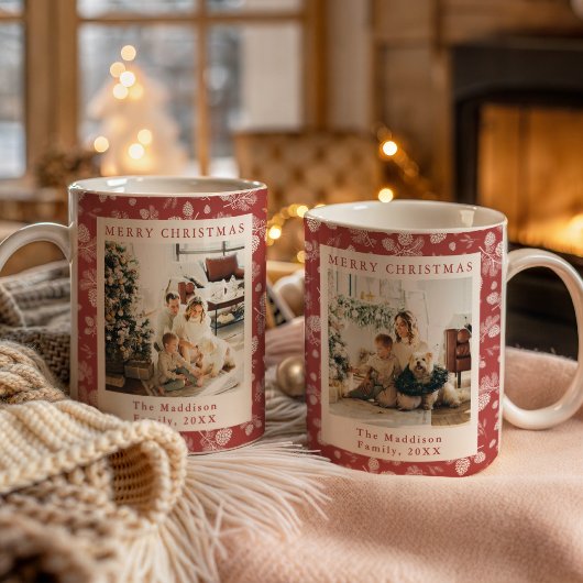 Rote Weihnachtskiefer & Blätter Muster Familienfot Kaffeetasse