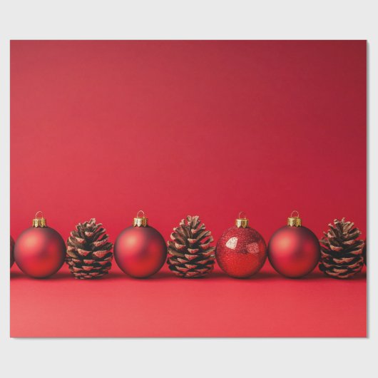 Rote Weihnachtskugeln und Kiefernzapfen Geschenkpapier (Flach)