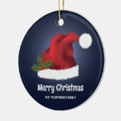 Rote Weihnachtsmannmütze mit Weihnachts-Holly auf  Keramik Ornament (Links)