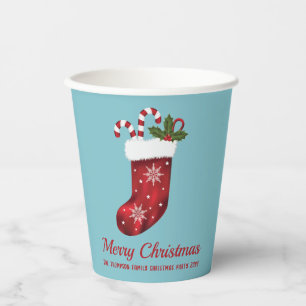 Rote Weihnachtsstrumpf auf blauem Frohe Weihnachte Pappbecher