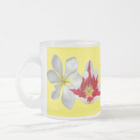 Rote weiße Tulpen Nah Mattierte Tasse aus Glas