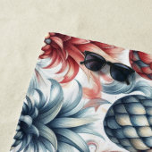 Rote, weiße und blaue Ananas Strandtuch (Beispiel)