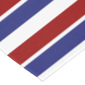 Rote weiße und blaue gestreifte Tischdecke (Schrägansicht)