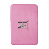 Rote Wildblumen in Aquarellfarbe, Monogramm pink Badematte (Vorderseite Vertikal)