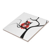 Rote Zuckerschädel-Eule in der Baum-Fliese Fliese (Seite)