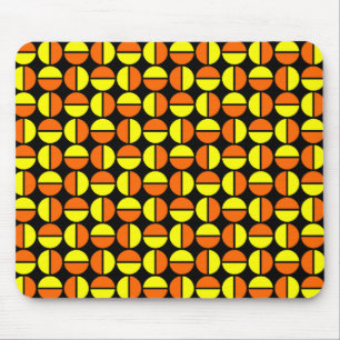 Rotende Kreise - Gelb und orange auf schwarz Mousepad