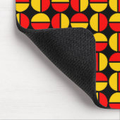 Rotende Kreise - rot und orange auf schwarz Mousepad (Ecke)