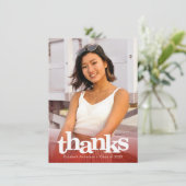 Roter Abschluss Foto mutige Typografie Dankeskarte (Stehend Vorderseite)