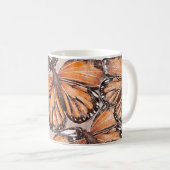 Roter Admiral Schmetterlinge Rosa Hintergrund Kaffeetasse (VorderseiteRechts)