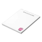 Roter Apfel aus dem Schreibtisch des Lehrers Notizblock (Rotiert)