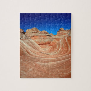 Roter, Beige und gelber Streifen im Wind und Puzzle