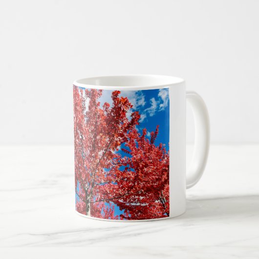 Roter Blätterbaum im Herbst Kaffeetasse (VorderseiteRechts)