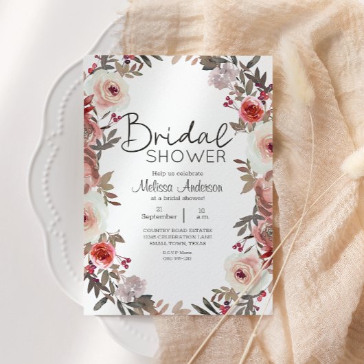 Roter Blütenblättrige Rose Bridal Dusche Einladung