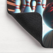 Roter Bowlingball mit Buttonen Mousepad (Ecke)
