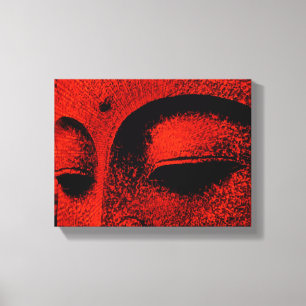 Roter Buddha in Leinwand eingewickelt