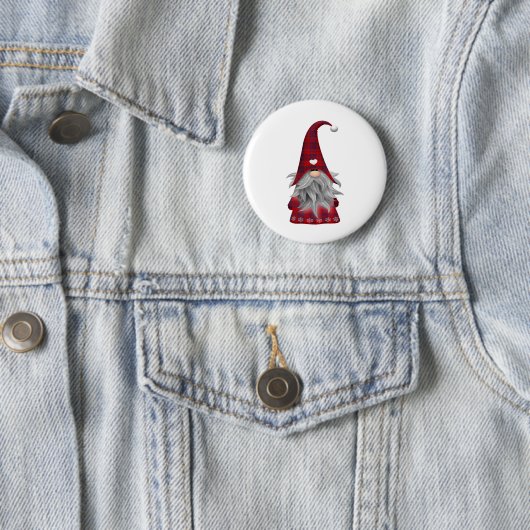 Roter Büffel-karierter WeihnachtsbauernhausGnome Button (Beispiel)