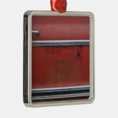 Roter Chevy Silbernes Ornament (Rechts)