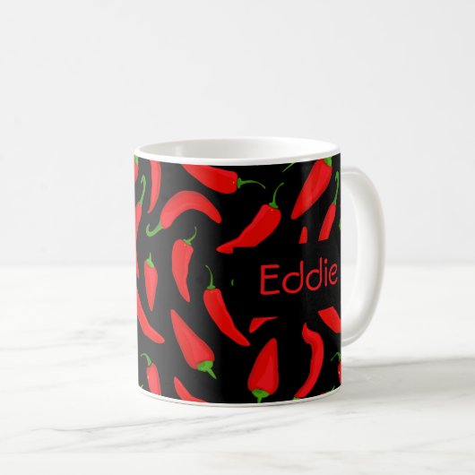 Roter Chili-Paprikaschoten in Schwarz Kaffeetasse (VorderseiteRechts)