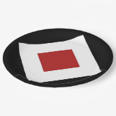 Roter Diamant, kühne weiße Grenze auf Schwarz Pappteller (Schrägansicht)